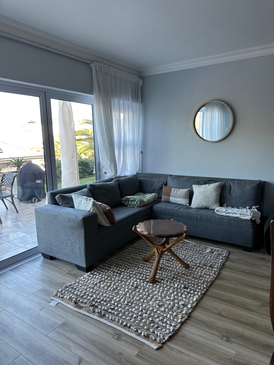 To Let 2 Bedroom Property for Rent in Outeniqua Strand Western Cape